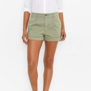 Levi's Chino Shorts in Spanish Moss (NWT)